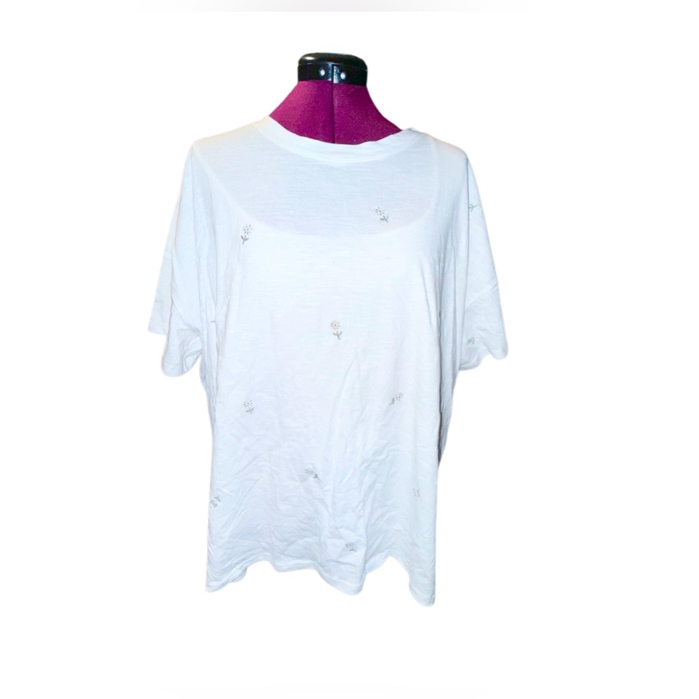 24/7 Dawson Embroidered Floral Crew Neck Tee 3x NWOT - Picture 2 of 10